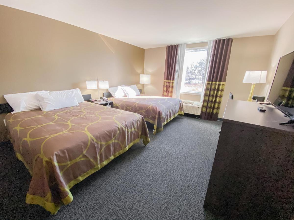 Super 8 By Wyndham Moosonee Hotell Eksteriør bilde
