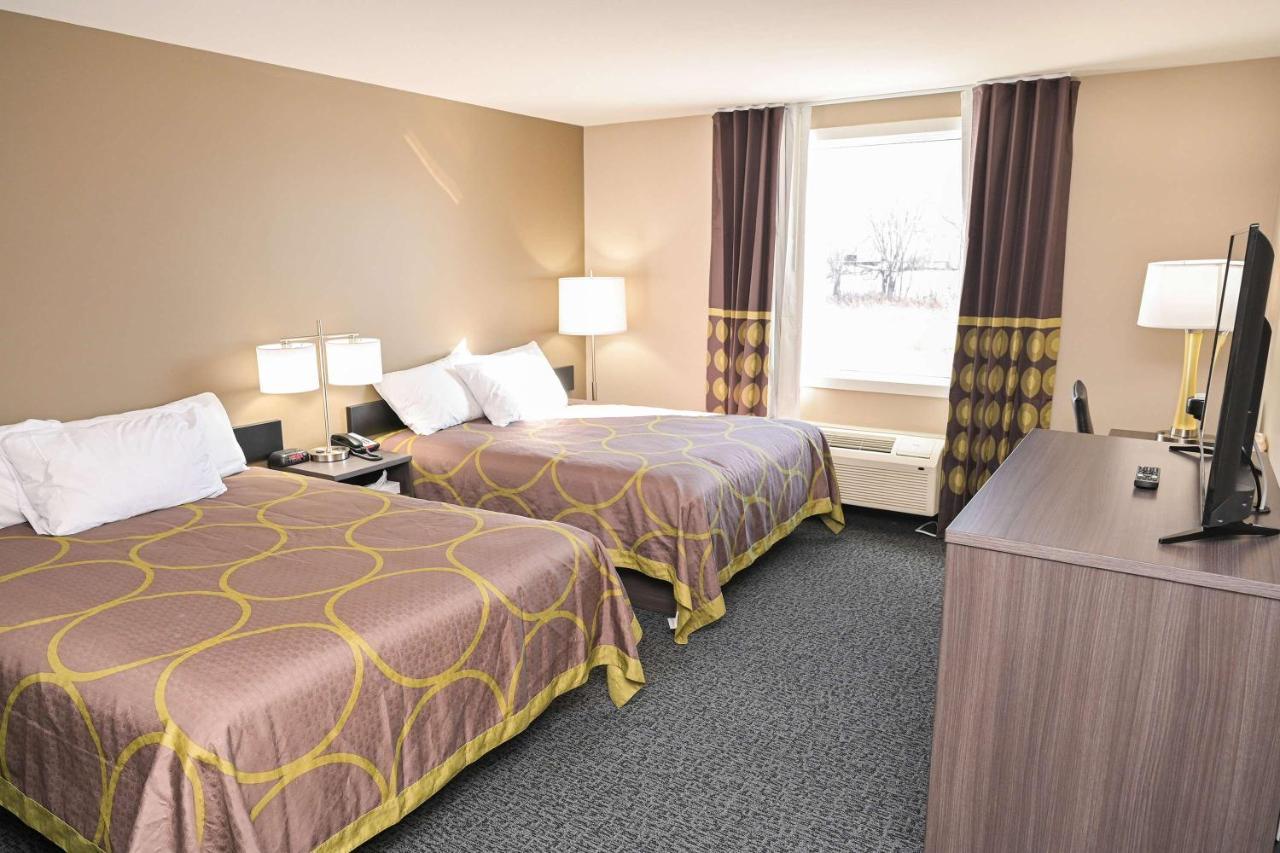 Super 8 By Wyndham Moosonee Hotell Eksteriør bilde