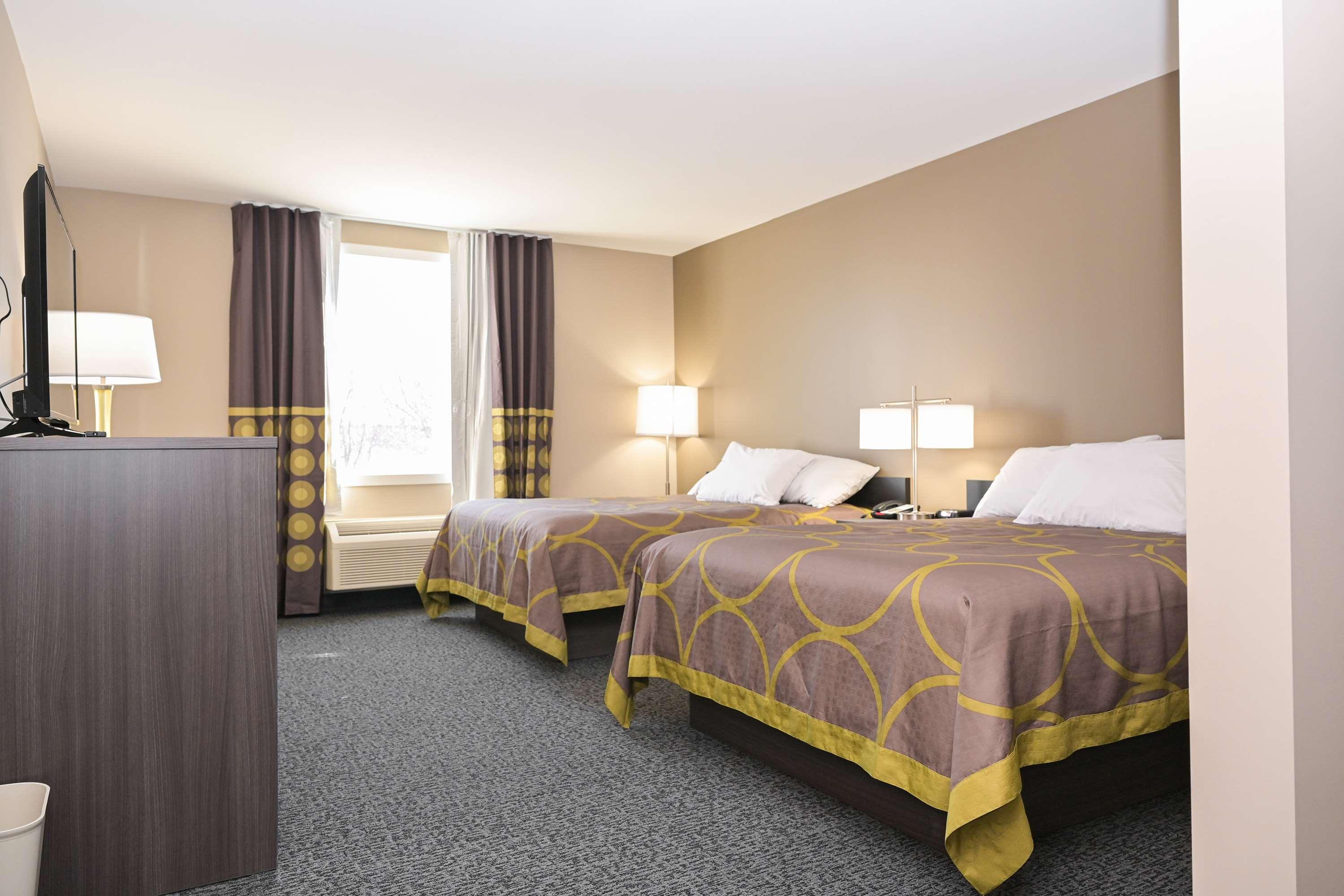 Super 8 By Wyndham Moosonee Hotell Eksteriør bilde