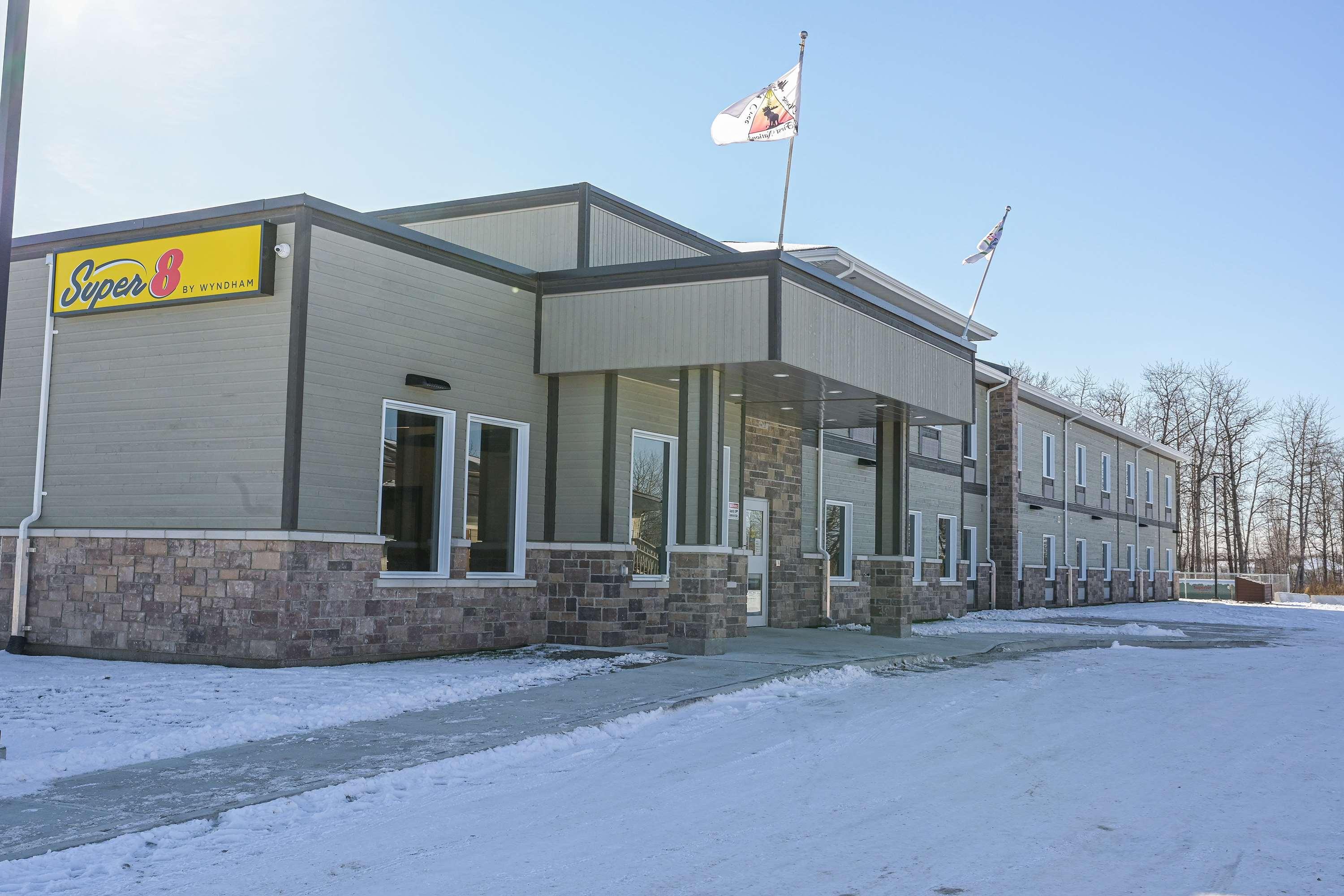 Super 8 By Wyndham Moosonee Hotell Eksteriør bilde